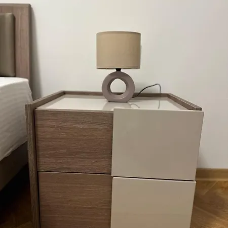 شقة 8 فردنيك