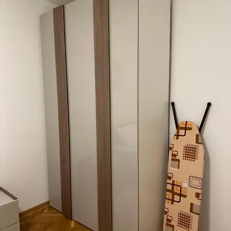 شقة 8 فردنيك